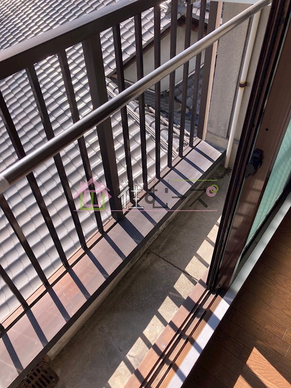 メゾンマルヨネ九条 ベランダ