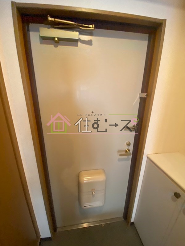 小鳥ハイツ 玄関