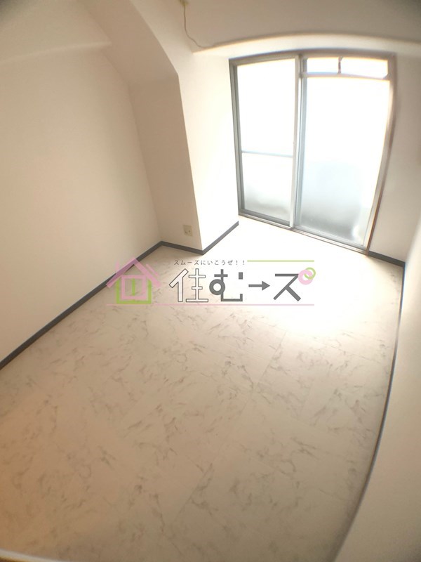 R-CUBE新大阪 ベッドルーム