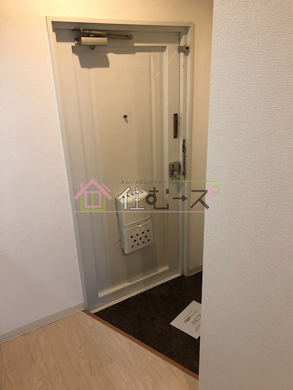 十三セブンハイツ 玄関