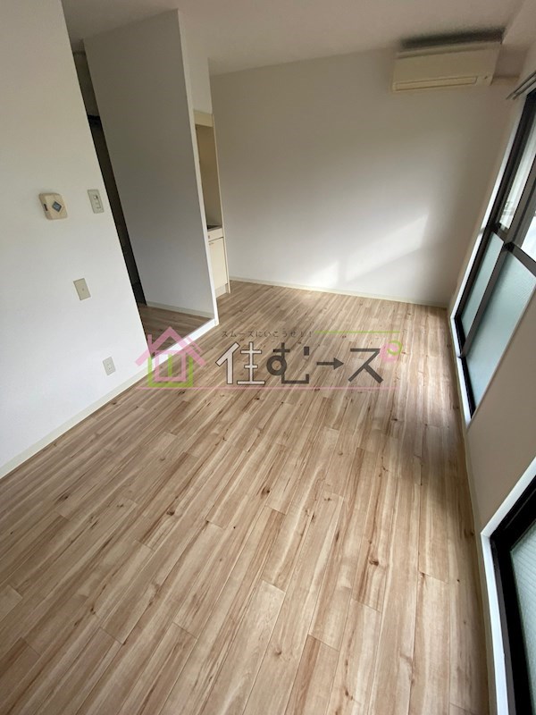 ルームス古市 リビング