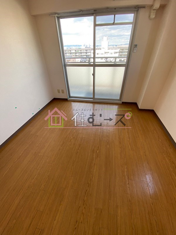 デ・リード塚本 ベッドルーム