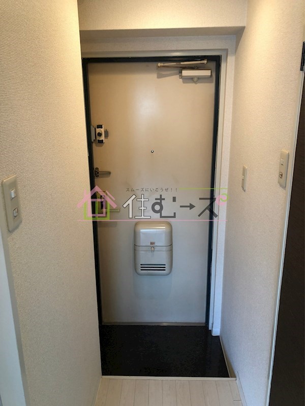 ポニークレスト上新庄 玄関