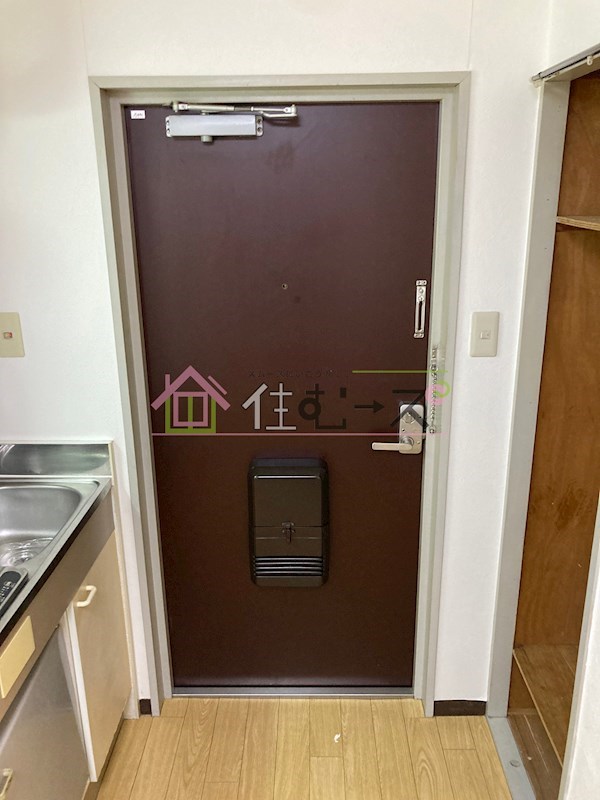 ジオナ本田 玄関