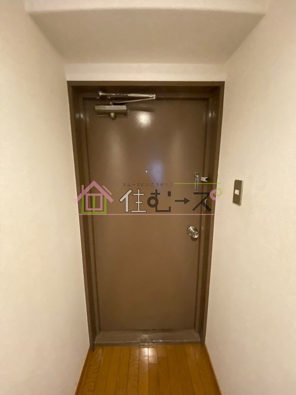 アベニュー中津 玄関