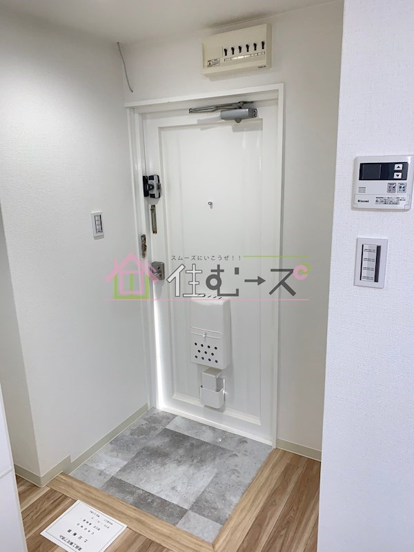 ハイムリバーサイド 玄関