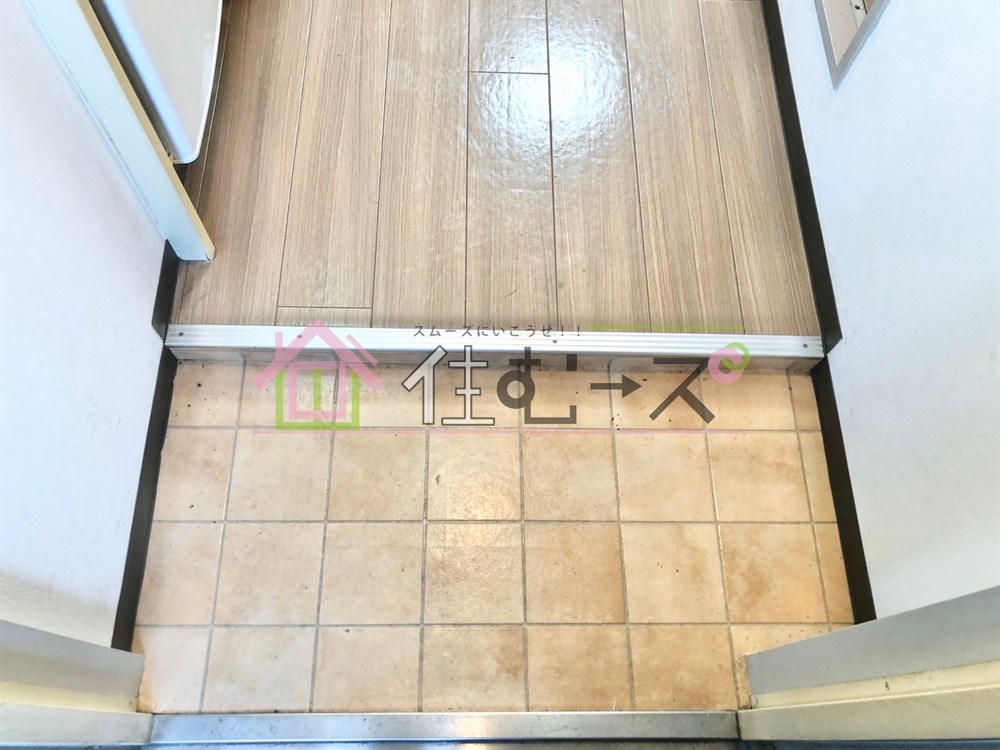 ベルシャトー南加賀屋 玄関