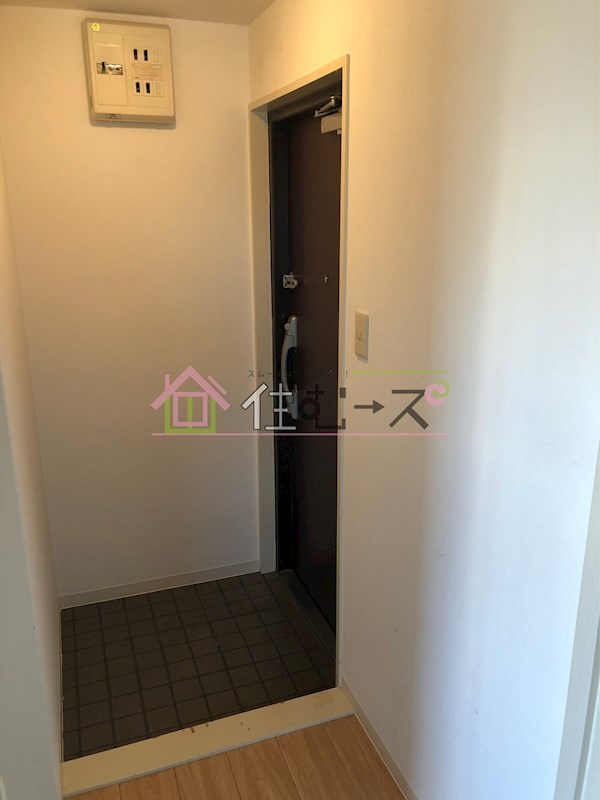 十三本町ユニハウス 玄関