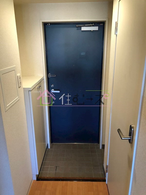 マインズ・コム新北野 玄関