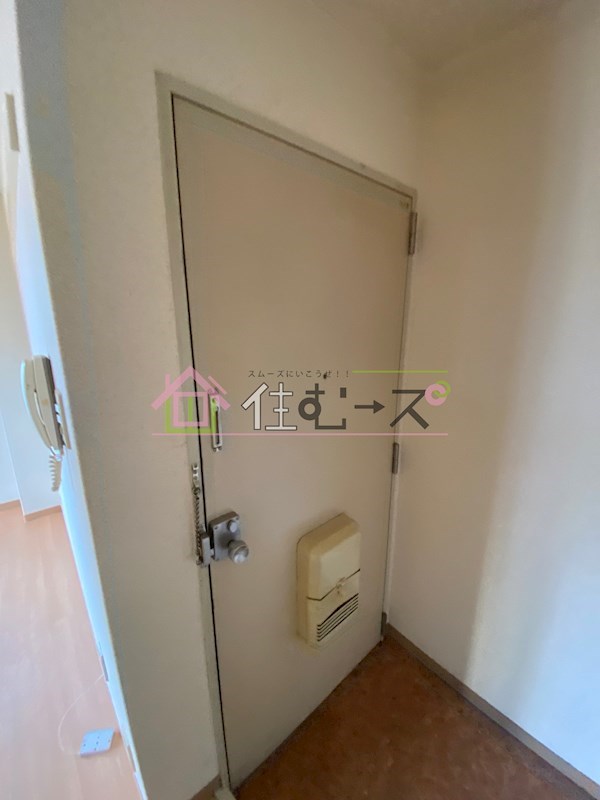 リーベンハイム淀 玄関
