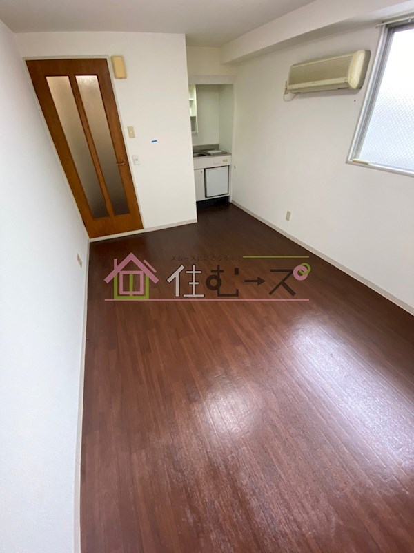 アパートメント新深江 リビング