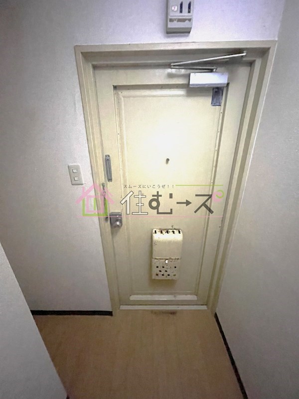 レガーレ関目 玄関