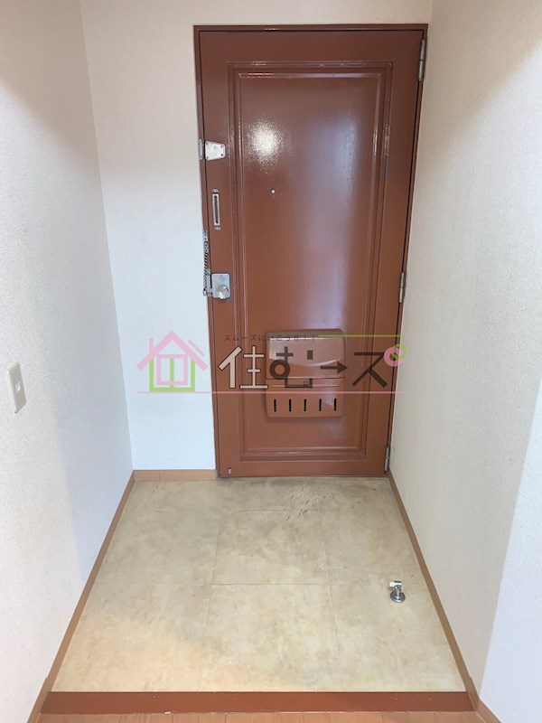 レジデンス太子橋 玄関