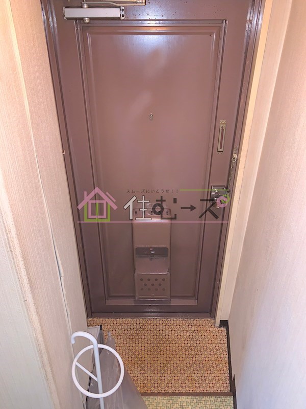 メゾンドール天神橋 玄関