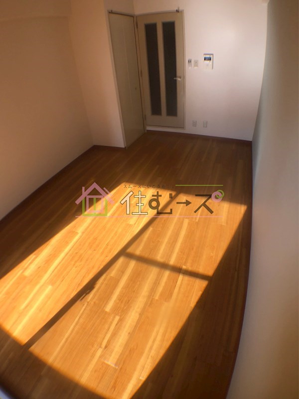 デ・リード弁天町港通 リビング