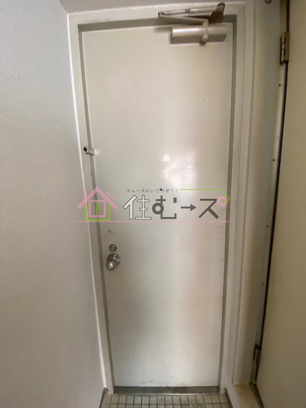 プレアール関目 玄関