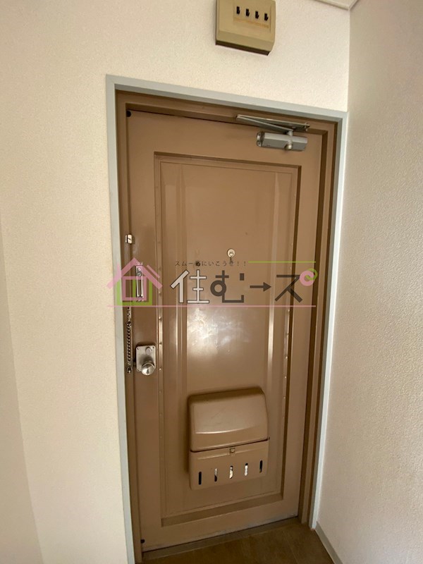 ヴァンコート三軒家東 玄関