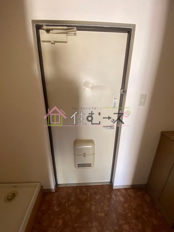 レスポワール東 玄関