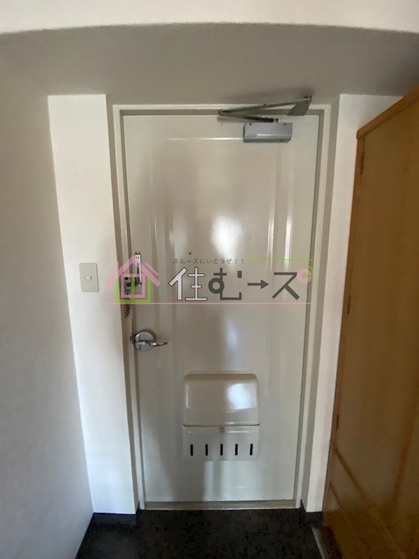 エステマール鶴橋一号館 玄関