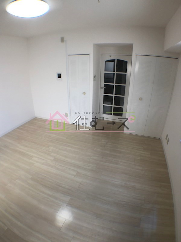 カルマーレナンバウェスト リビング