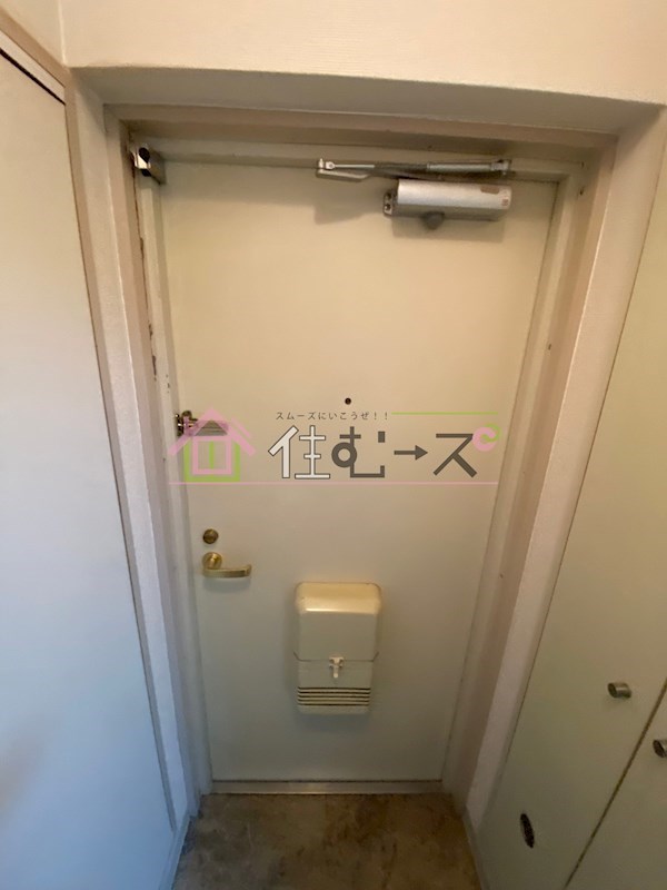 リエス天王寺東 玄関