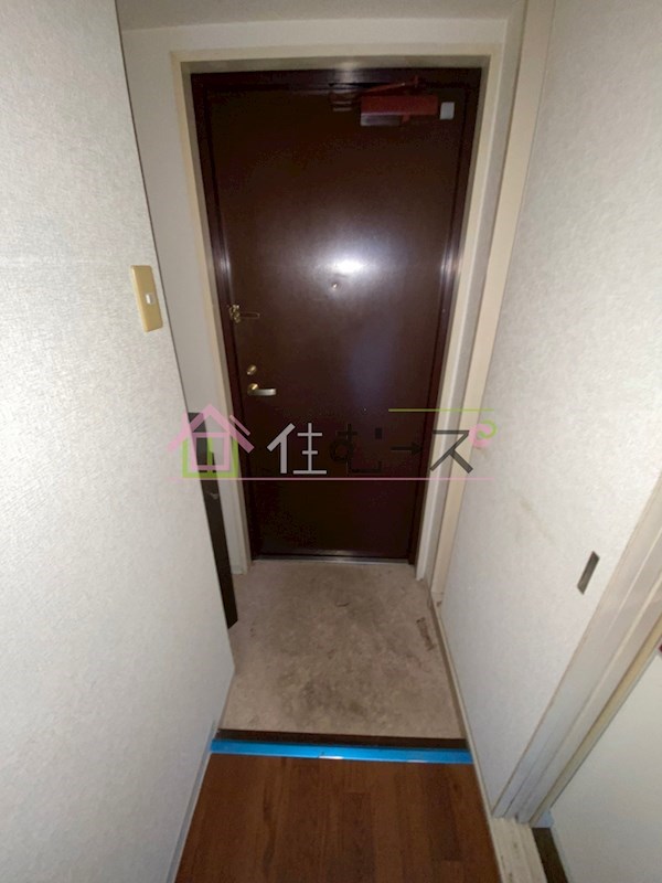 エイチツーオー市岡 玄関