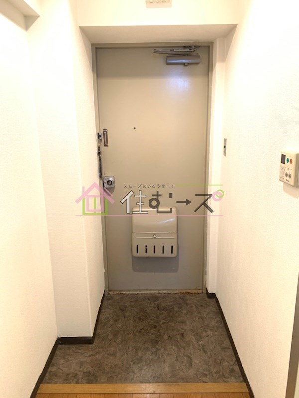 新大阪コーポビアネーズ 玄関
