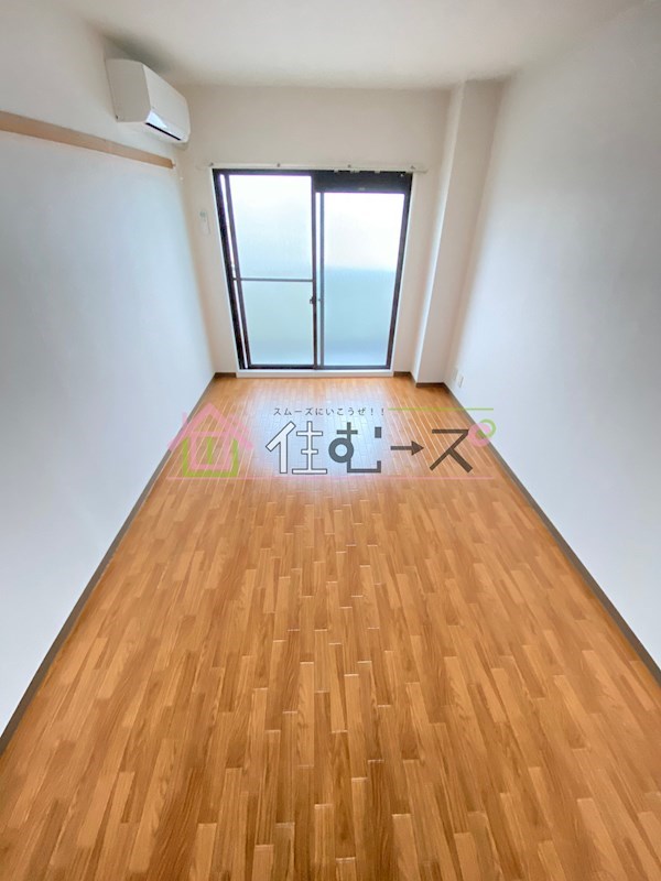 ベンベヌート大西 ベッドルーム