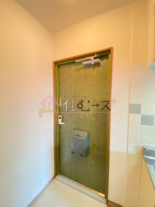 ラフィーネ鶴見 玄関