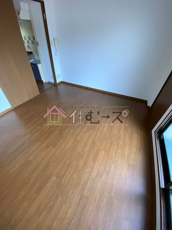 ラフィーネ鶴見 リビング