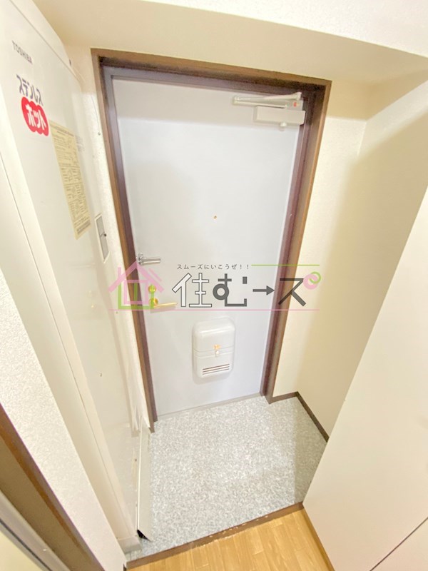 ドミール堺筋本町 玄関