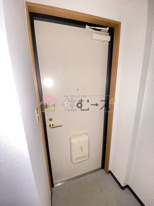 メゾン・フィオーレ 玄関