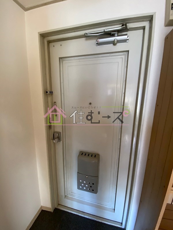 サンハイツ中宮 玄関