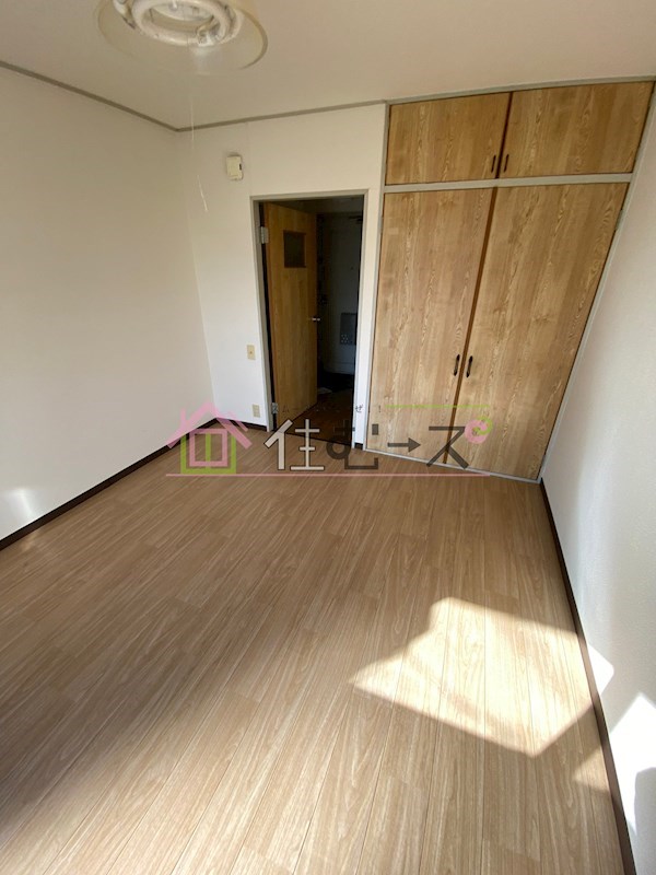 サンハイツ中宮 リビング