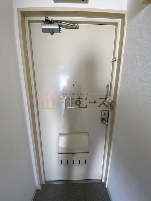 カルム新今里 玄関