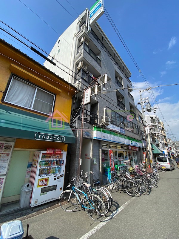 ラトゥール林 外観
