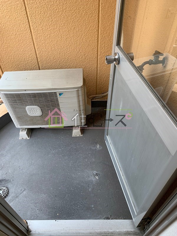 アパートメント淀川 ベランダ