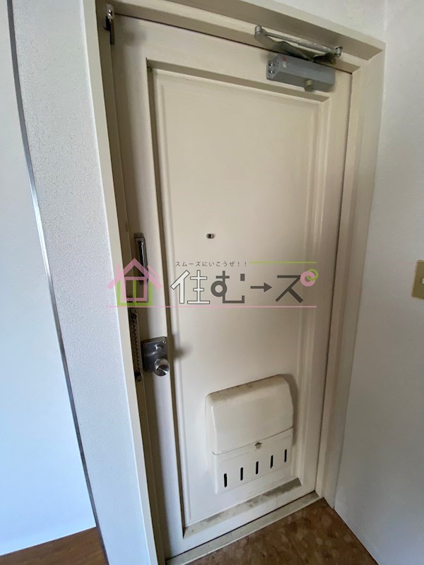 ラパンジール関目 玄関