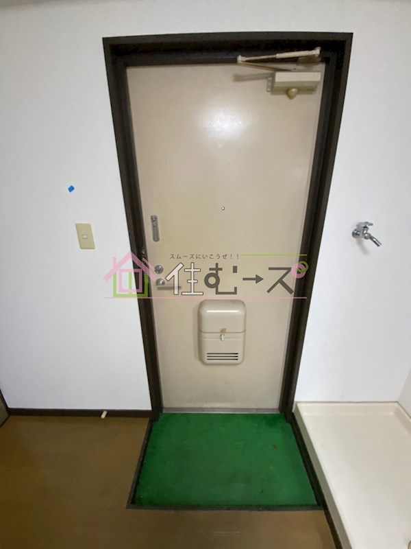 ハイツ吉田 玄関