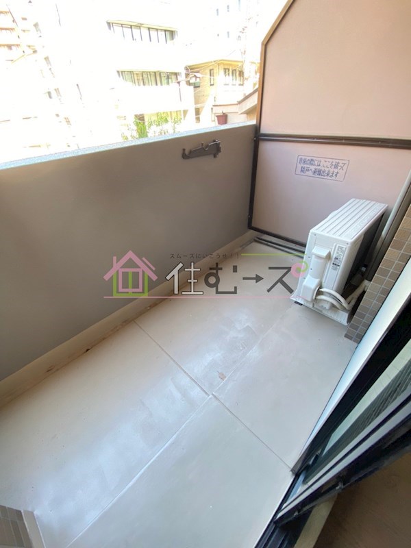 ユニーブル靭公園 ベランダ