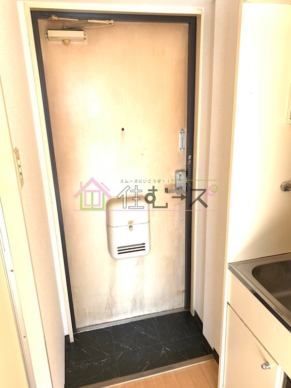 淡路エンビィハイツ 玄関