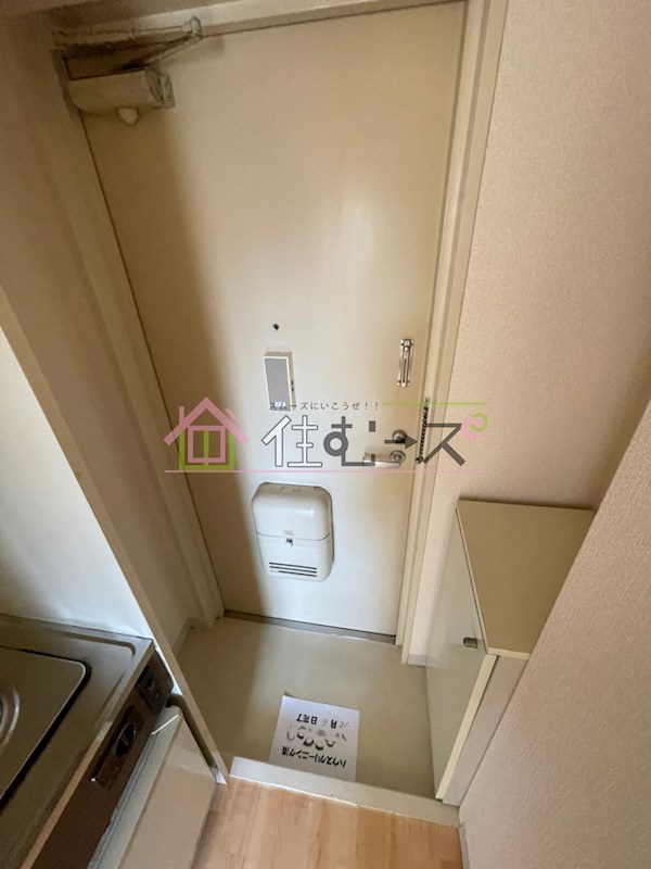 トーエー新深江 玄関