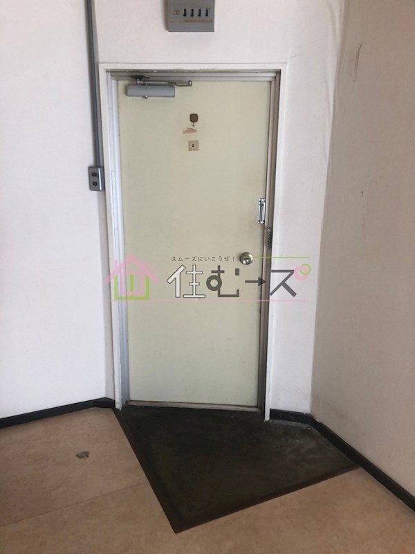 今井マンション 玄関