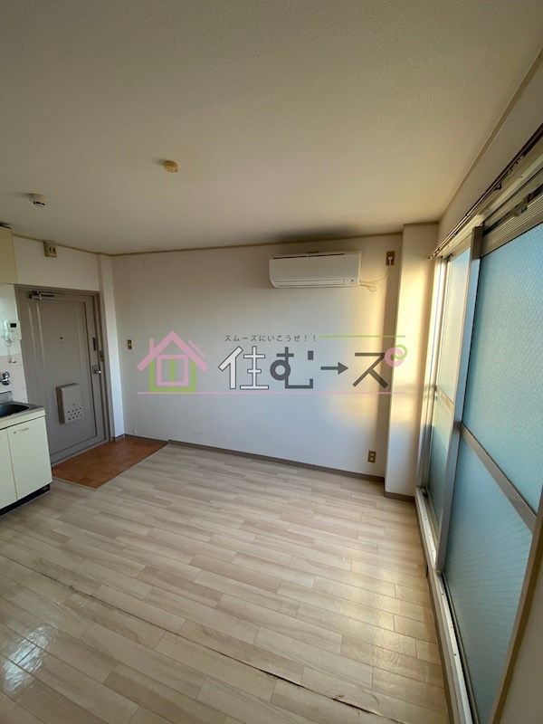 ロイヤル遠里小野 リビング