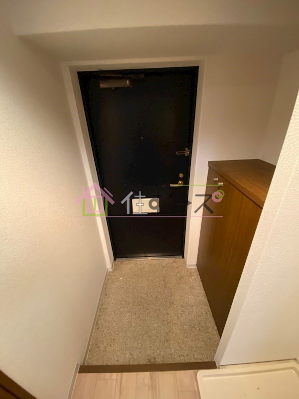 エスリード本町 玄関