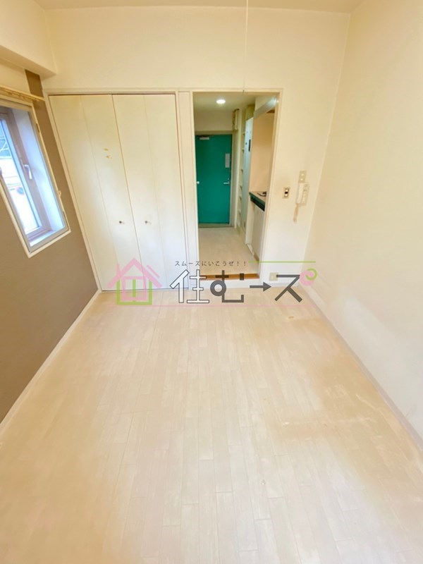 グランディ梅田北 リビング