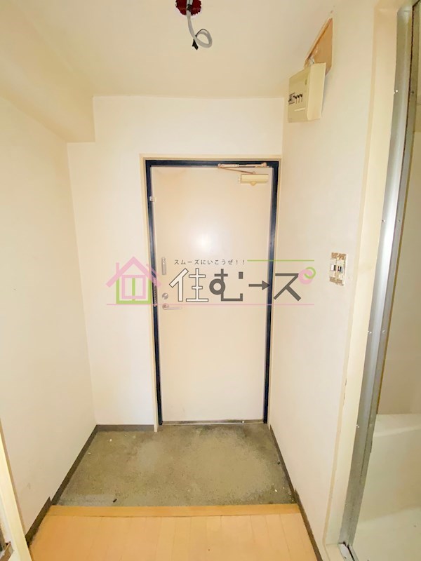 ル・パラ九条 玄関