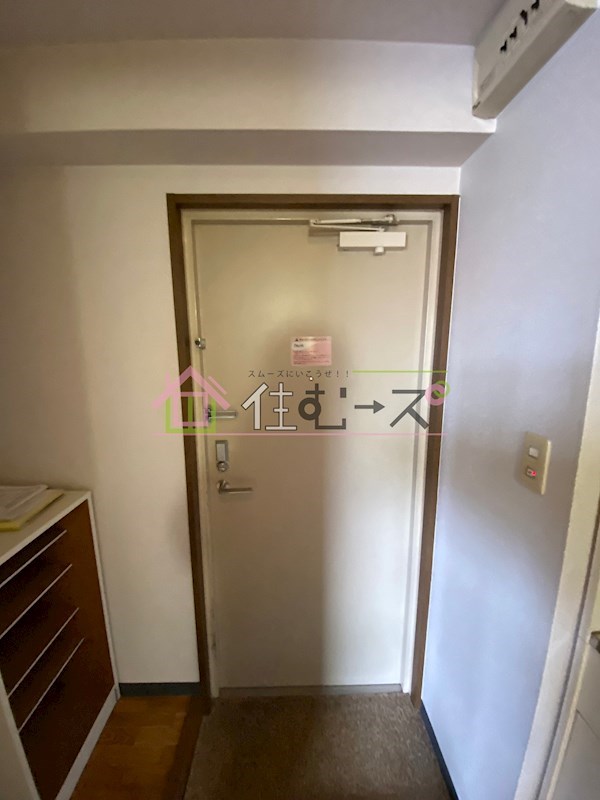 シャトーアルーフ 玄関