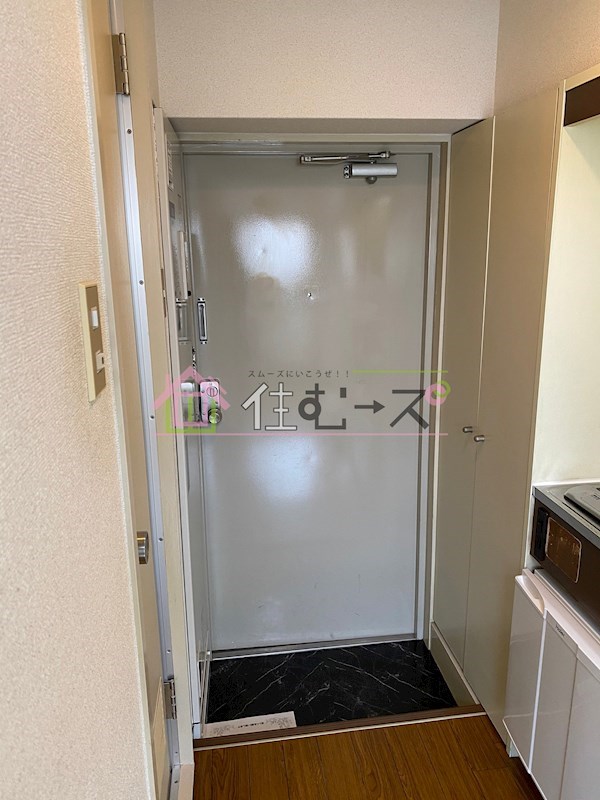 ビバリーヒルズ本田西  玄関