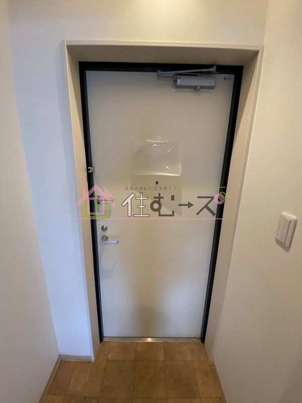 K-eastビル 玄関
